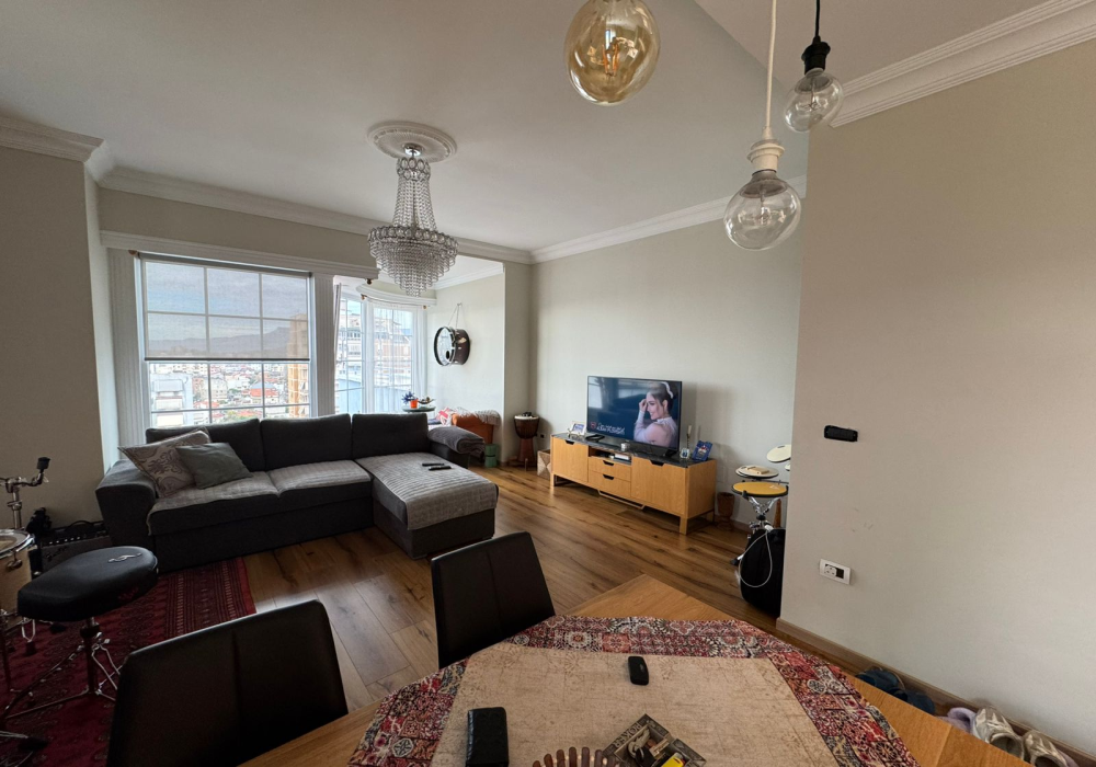Shitet Apartament 1+1 Në Lagjen Aqif Pasha